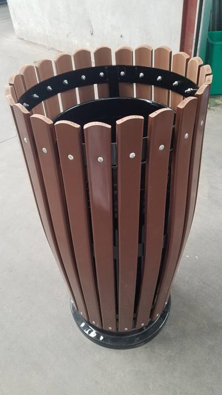 garden rubish bin + metal